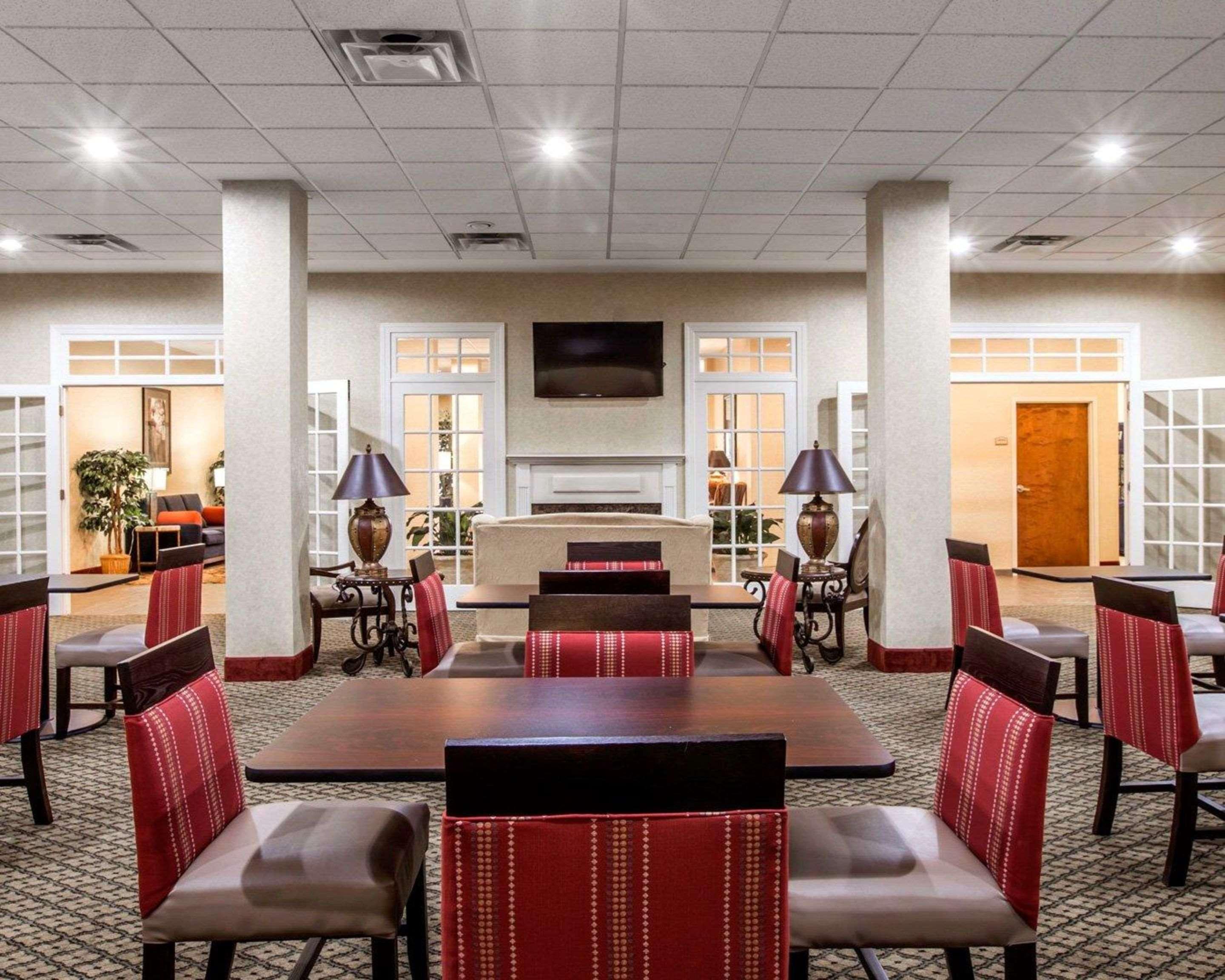 Comfort Inn & Suites Rogersville Exterior photo